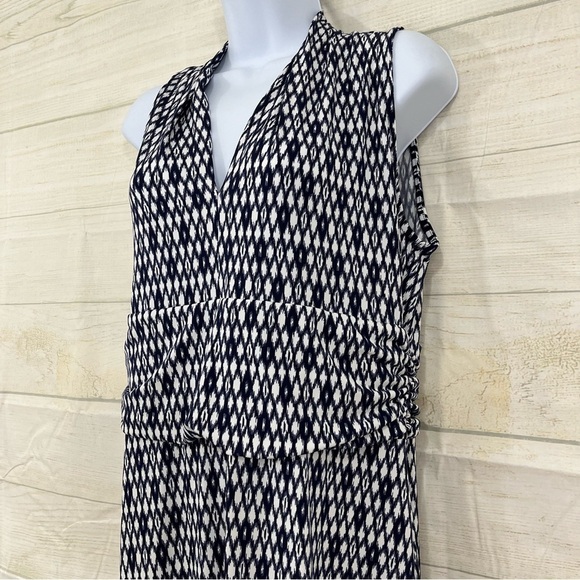 Vince Camuto Dress Blue White V Neck Sleeveless Maxi - Picture 5 of 16